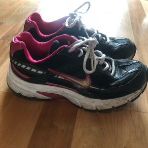 Woman’s tennis shoes